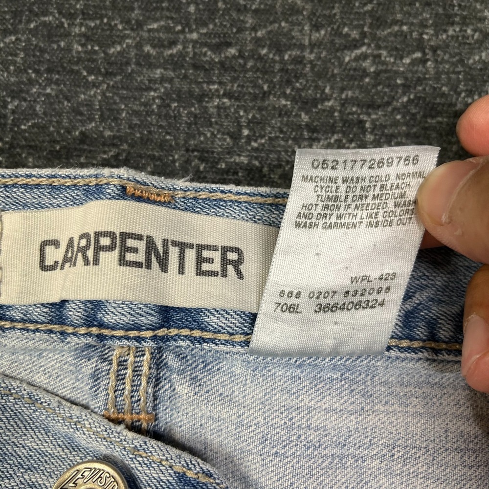 Vintage Levi's Carpenter Denim Shorts Men's Light Wash Pockets Workwear - W36 - Picture 13 of 16